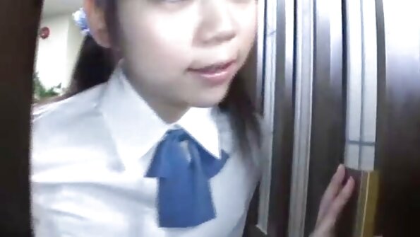 冷杉摩洛伊斯兰解放阵线从她的伴侣那里得到了极点按摩