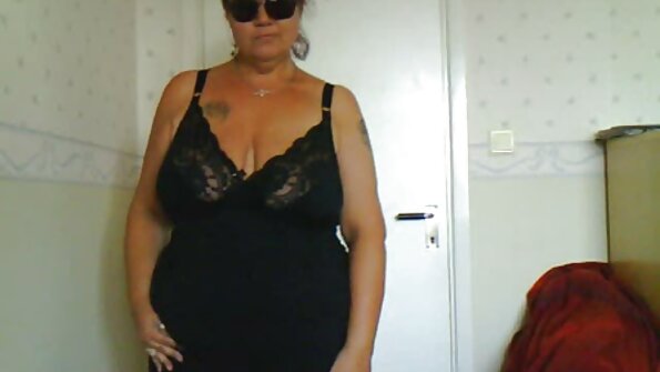 很多鸡巴只需要一个女孩就能满足